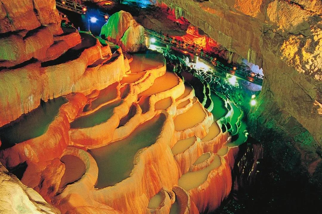 云南旅行經(jīng)典路線攻略！天地萬象，領(lǐng)略大自然的鬼斧神工