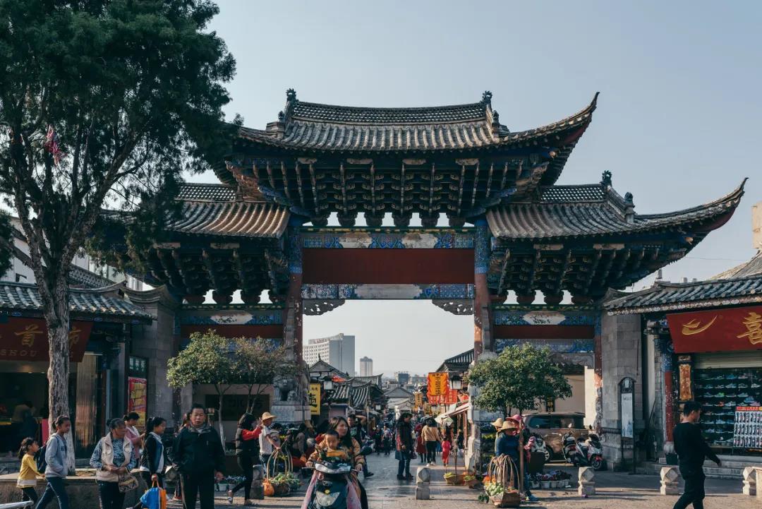 住民國私家庭院，坐復(fù)古小火車，逛寶藏村落這周末我們?nèi)ソㄋ珊? /></a>
                            </div>
                            <div   id=