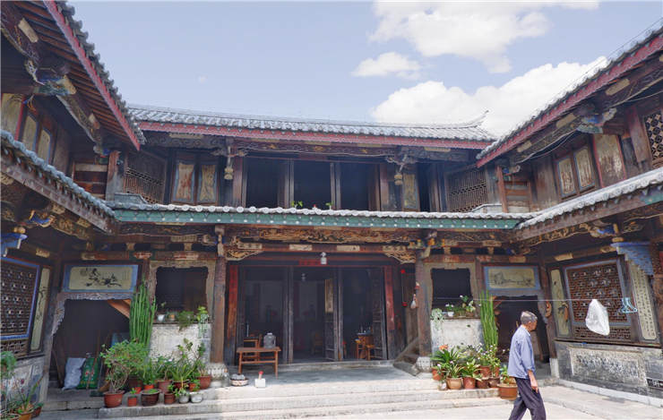 云南旅游被忽略的最美小縣城，千年古城不收門票，住宿餐飲很便宜