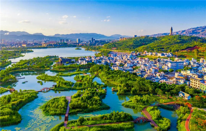 云南旅游 紅河州綠色“三張牌”撬動(dòng)高質(zhì)量發(fā)展，突出“康養(yǎng)”元素 健康“提亮”旅游