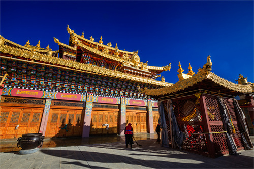 你知道云南LED搭建公司是如何預防LED顯示屏老化的嗎？